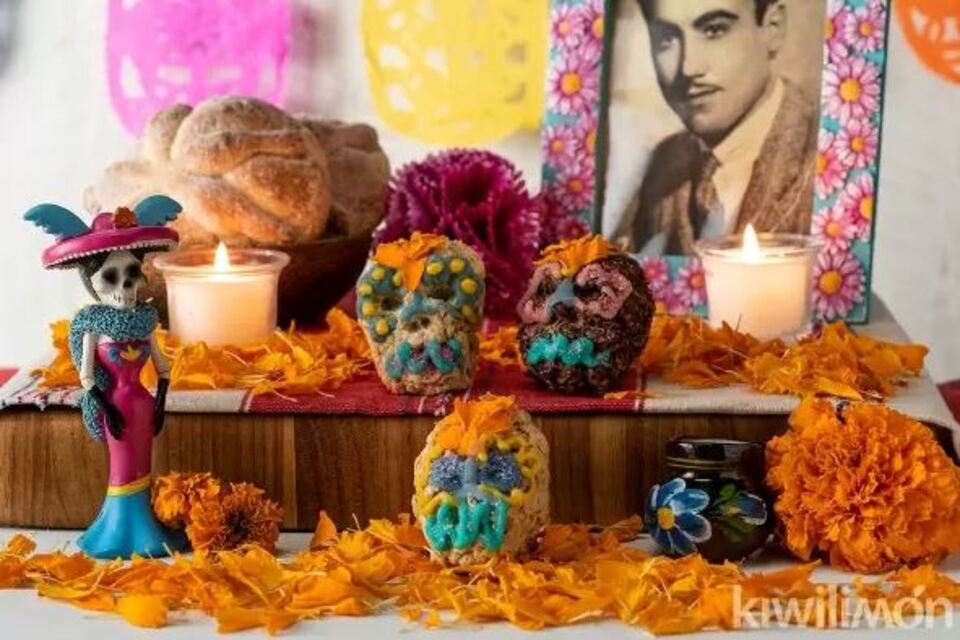 The Loving Meaning Behind Food in Day of the Dead Altars