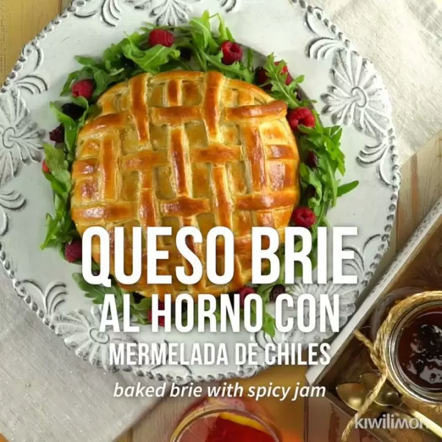 Video de Queso Brie al Horno con Mermelada de Chiles		