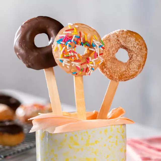 Easy Donut Hole Cake Pops - Lovely Little Kitchen