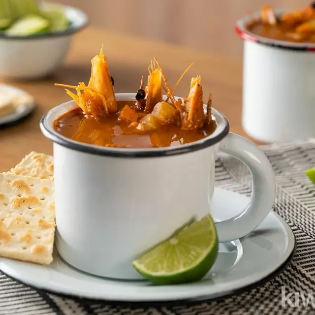 Caldo de camarón cantinero