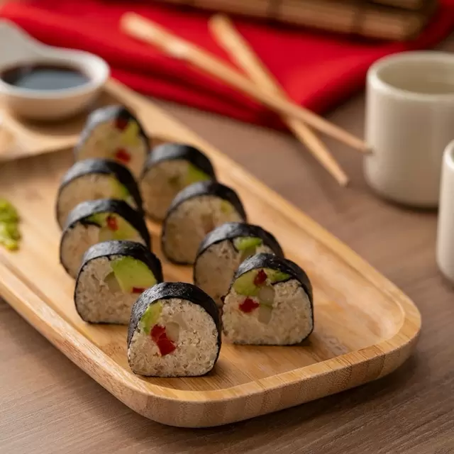 Sushi de coliflor keto