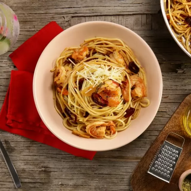 Homemade Garlic Shrimp Pasta