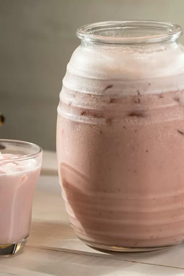 Creamy Strawberry Banana Cooler